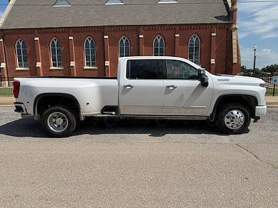 New 2025 Chevrolet Silverado 3500 High Country Crew Cab 4WD Pickup for sale #28834 - photo 1