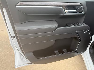 New 2026 Chevrolet Silverado 1500 Custom Crew Cab for sale #46976 - photo 2