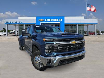 New 2025 Chevrolet Silverado 3500 LT DRW Crew Cab 4WD Pickup for sale #SF197734 - photo 1