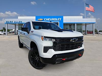 New 2026 Chevrolet Silverado 1500 LT Crew Cab for sale #TG127152 - photo 1