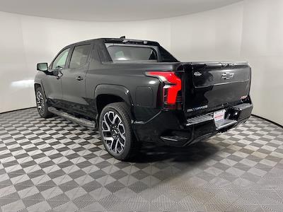 2025 Chevrolet Silverado EV Crew Cab 4WD, Pickup for sale #SU406165 - photo 2