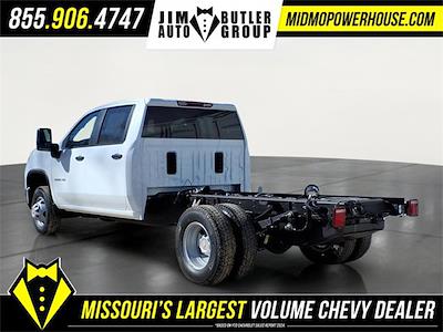 New 2026 Chevrolet Silverado 3500 Crew Cab Cab Chassis for sale #143571 - photo 2