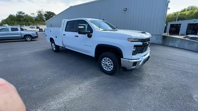 New 2025 Chevrolet Silverado 2500 Work Truck Crew Cab 4WD 55 CA Cab Chassis for sale #271120 - photo 2