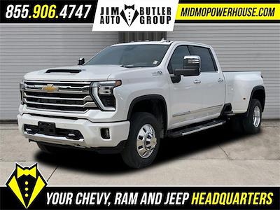 2025 Chevrolet Silverado 3500 Crew Cab 4WD Pickup for sale #273606 - photo 1