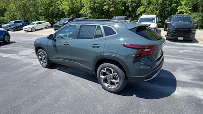 2025 Chevrolet Trax FWD SUV for sale #277774 - photo 2