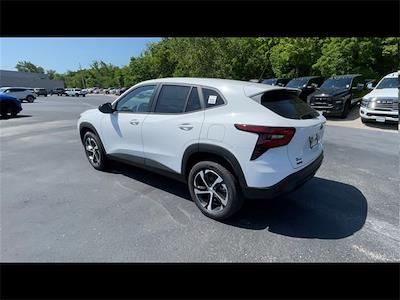 2025 Chevrolet Trax FWD SUV for sale #281695 - photo 2