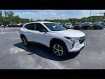 2025 Chevrolet Trax FWD SUV for sale #281695 - photo 3