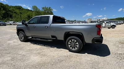 New 2025 Chevrolet Silverado 2500 Custom Crew Cab 4WD SRW Pickup for sale #293185 - photo 2