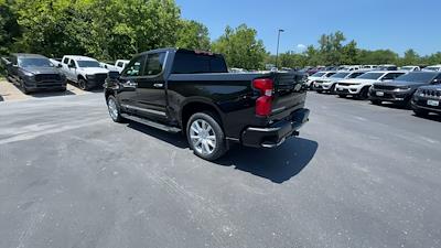 New 2025 Chevrolet Silverado 1500 High Country Crew Cab 4WD Pickup for sale #296921 - photo 2