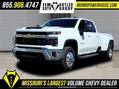 New 2026 Chevrolet Silverado 3500 LT Crew Cab 4WD Pickup for sale #C104824 - photo 1