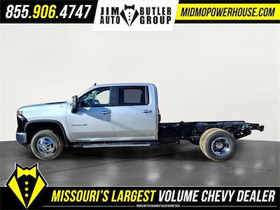 New 2026 Chevrolet Silverado 3500 Crew Cab Cab Chassis for sale #C173058 - photo 2