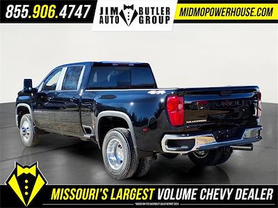 New 2026 Chevrolet Silverado 3500 LT Crew Cab for sale #C202628 - photo 2