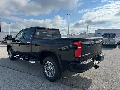 New 2025 Chevrolet Silverado 2500 LT Crew Cab 4WD Pickup for sale #38992 - photo 2