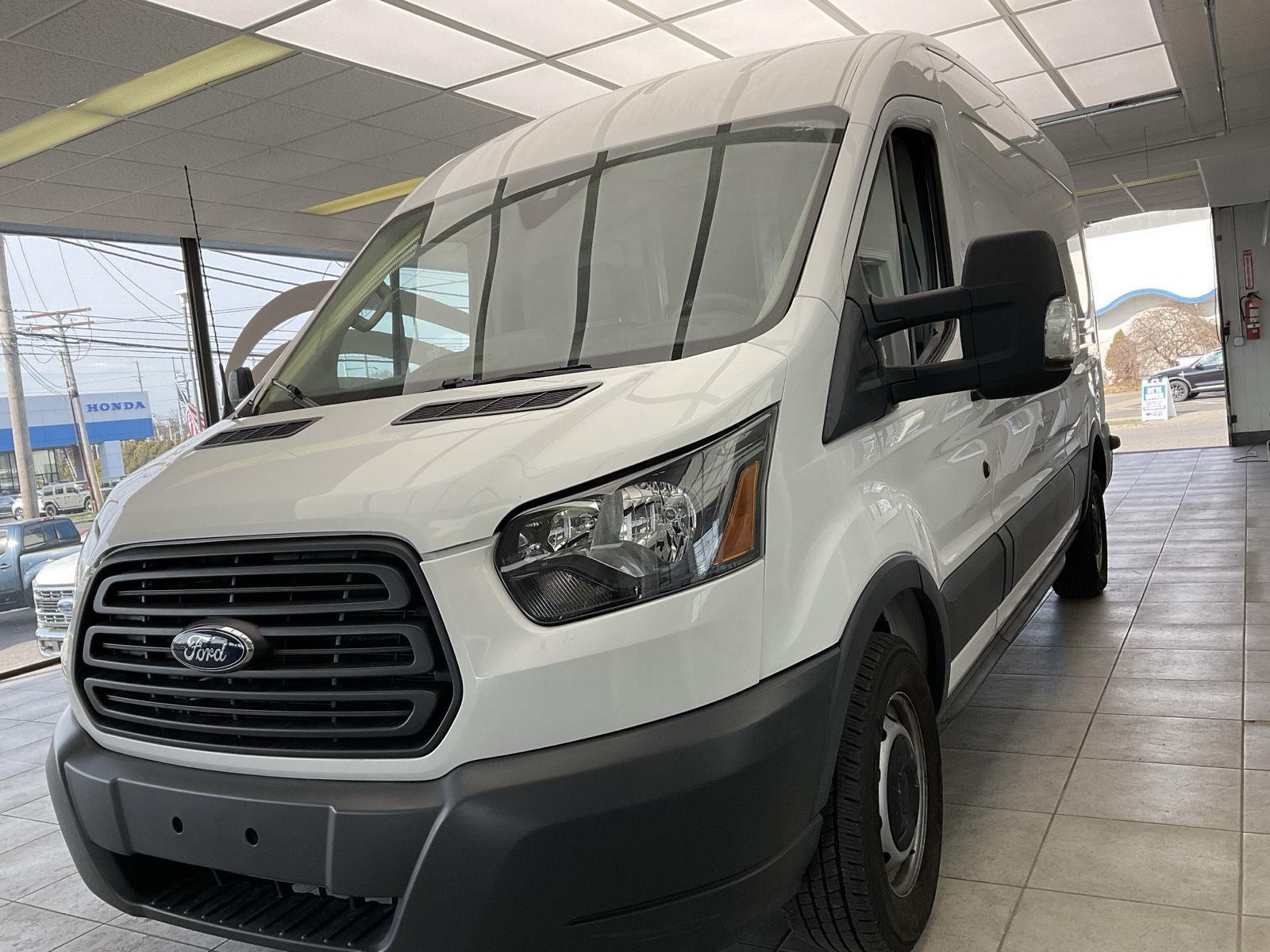 Used 2018 Ford Transit 250 - photo 1
