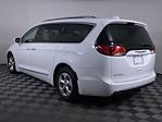 2017 Chrysler Pacifica FWD Minivan for sale #2633437 - photo 18