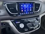 2017 Chrysler Pacifica FWD Minivan for sale #2633437 - photo 4