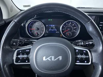 Used 2022 Kia Carnival - photo 1