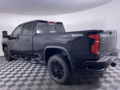 2025 Chevrolet Silverado 2500 Crew Cab 4WD Pickup for sale #2578920 - photo 2