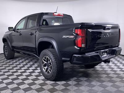 2025 Chevrolet Colorado Crew Cab 4WD Pickup for sale #2579560 - photo 2