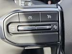 New 2025 GMC Canyon AT4 Crew Cab 4WD Pickup for sale #S1137553 - photo 18