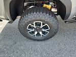 New 2025 GMC Canyon AT4 Crew Cab 4WD Pickup for sale #S1191519 - photo 5