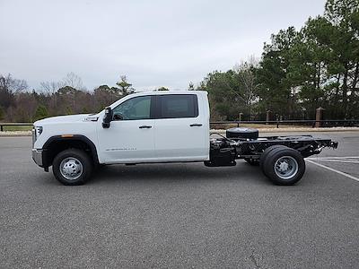 New 2025 GMC Sierra 3500 Pro Crew Cab 4WD Cab Chassis for sale #SF198229 - photo 2