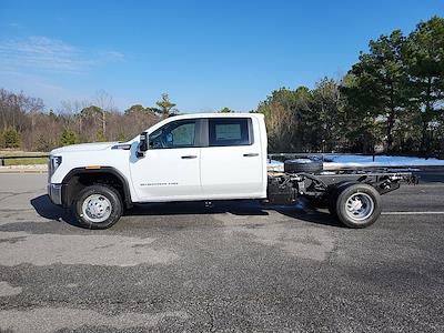 New 2025 GMC Sierra 3500 Pro Crew Cab 4WD Cab Chassis for sale #SF199230 - photo 2