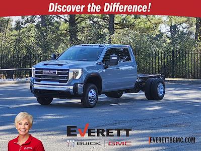 New 2025 GMC Sierra 3500 SLE Crew Cab 4WD Cab Chassis for sale #SF201954 - photo 1