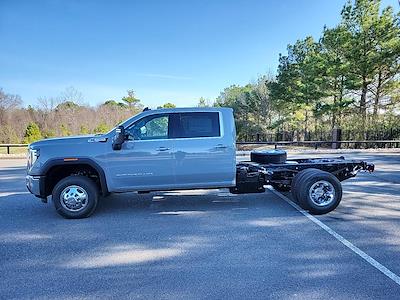 New 2025 GMC Sierra 3500 SLE Crew Cab 4WD Cab Chassis for sale #SF201954 - photo 2