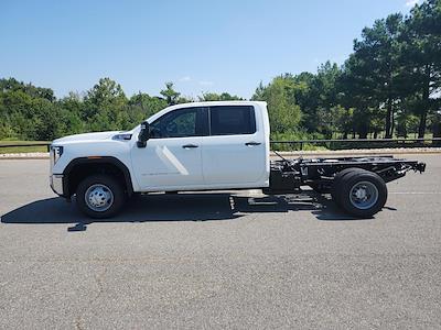 New 2026 GMC Sierra 3500 Pro Crew Cab 4WD 60 CA Cab Chassis for sale #TF109242 - photo 2