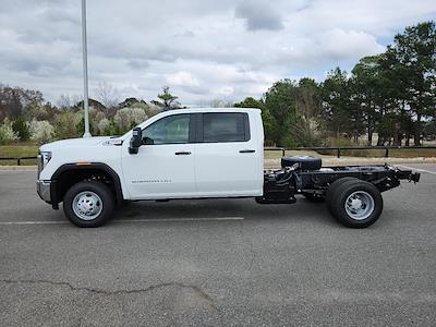 New 2026 GMC Sierra 3500 Crew Cab 60 CA Cab Chassis for sale #TF228229 - photo 2