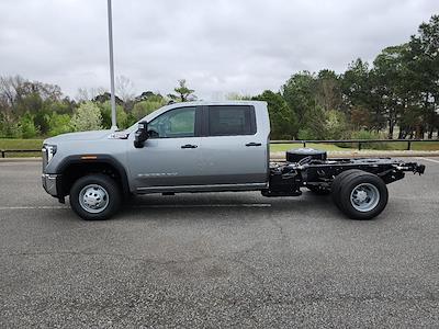 New 2026 GMC Sierra 3500 Crew Cab 60 CA Cab Chassis for sale #TF230373 - photo 2