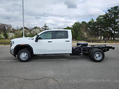 New 2026 GMC Sierra 3500 Crew Cab 60 CA Cab Chassis for sale #TF230765 - photo 2