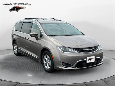 2018 Chrysler Pacifica FWD Minivan for sale #FP4021A - photo 1