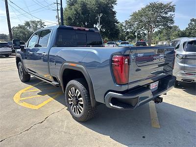 New 2025 GMC Sierra 2500 Denali Ultimate Crew Cab 4WD Pickup for sale #25G6137 - photo 2