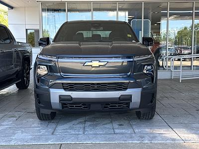 New 2025 Chevrolet Silverado EV LT Crew Cab 4WD Pickup for sale #V410834 - photo 2