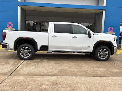 New 2026 GMC Sierra 2500 SLT Crew Cab 4WD Pickup for sale #V118829 - photo 2