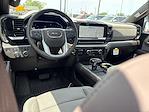 New 2025 GMC Sierra 1500 SLT Crew Cab 4WD Pickup for sale #V327220 - photo 18
