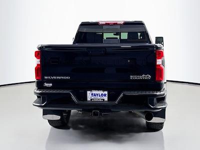 2022 Chevrolet Silverado 2500 Crew Cab 4WD Pickup for sale #226202T1 - photo 2