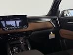 New 2025 GMC Canyon AT4 Crew Cab 4WD Pickup for sale #625445 - photo 32