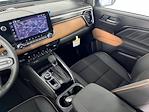 New 2025 GMC Canyon AT4 Crew Cab 4WD Pickup for sale #625466 - photo 31