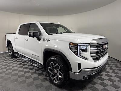 New 2025 GMC Sierra 1500 SLT Crew Cab 4WD Pickup for sale #625556 - photo 1