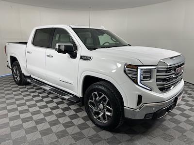 New 2026 GMC Sierra 1500 SLT Crew Cab 4WD Pickup for sale #626235 - photo 1