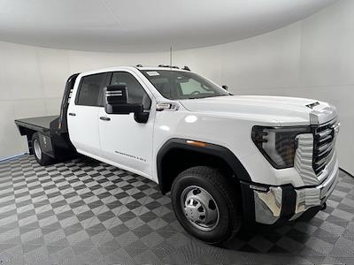 New 2026 GMC Sierra 3500 Crew Cab Flatbed Truck for sale #626284 - photo 1