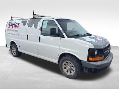 Used 2010 Chevrolet Express 1500 - photo 1