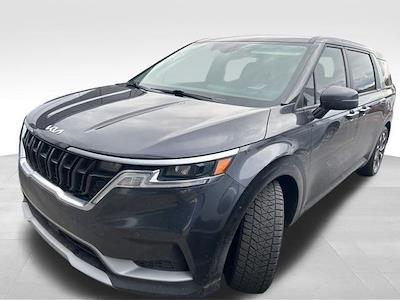 Used 2022 Kia Carnival - photo 1