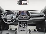 Used 2022 Toyota Highlander XSE AWD SUV for sale #4207242 - photo 6