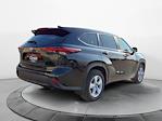 Used 2024 Toyota Highlander LE AWD SUV for sale #4546018 - photo 2