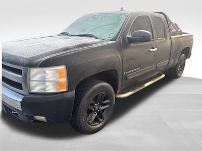 Used 2007 Chevrolet Silverado 1500 LT Extended Cab for sale #4575089 - photo 2