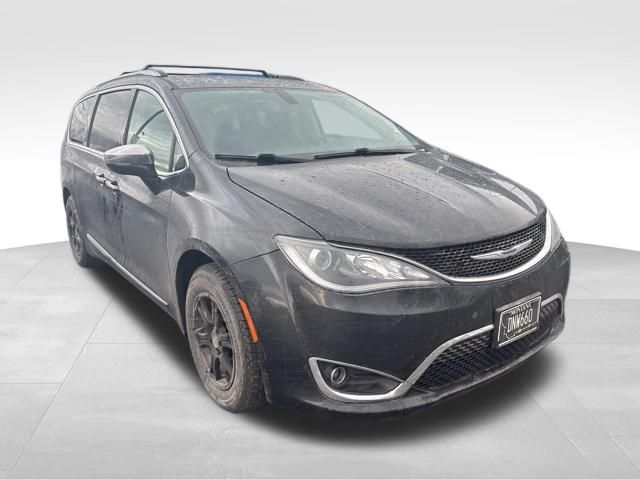 Used 2019 Chrysler Pacifica Limited Minivan - photo 1